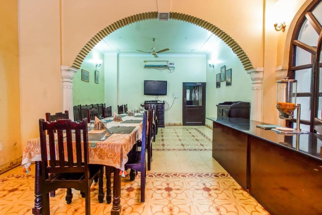 Hotel Utsav Niwas ชัยปุระ ภายนอก รูปภาพ
